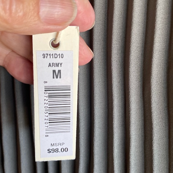 MAX STUDIO NWT Pleated Midi Elastic Waistband Lined Skirt Size Medium - Picture 7 of 11